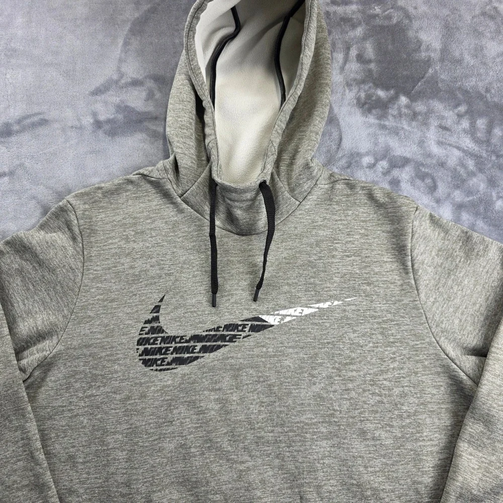 Nike Hoodie Mens Medium Olive Green Dri-FIT Graphic Swoosh Pullover‎ Sweatshirt